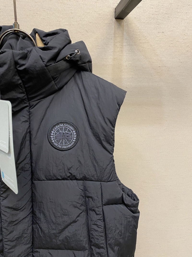 Can*a G00se down jackets